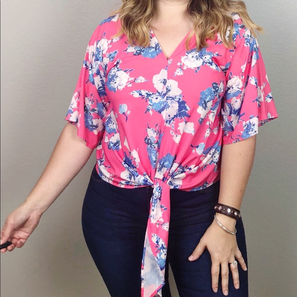 Boutique Floral Knotted Blouse